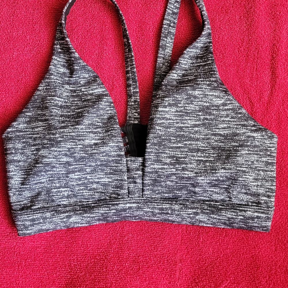 Victoria's Secret Gray Patterned Sports Bra